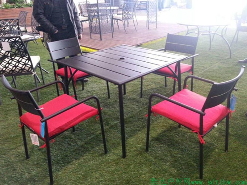 铸铝家具-咖啡厅铸铝桌椅-庭院铸铝桌椅配套遮阳伞厂家